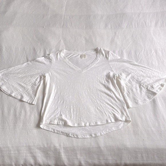 Anthropologie Meadow Rue V-Neck Bell Sleeve Tee Size Medium Petite - Picture 2 of 8